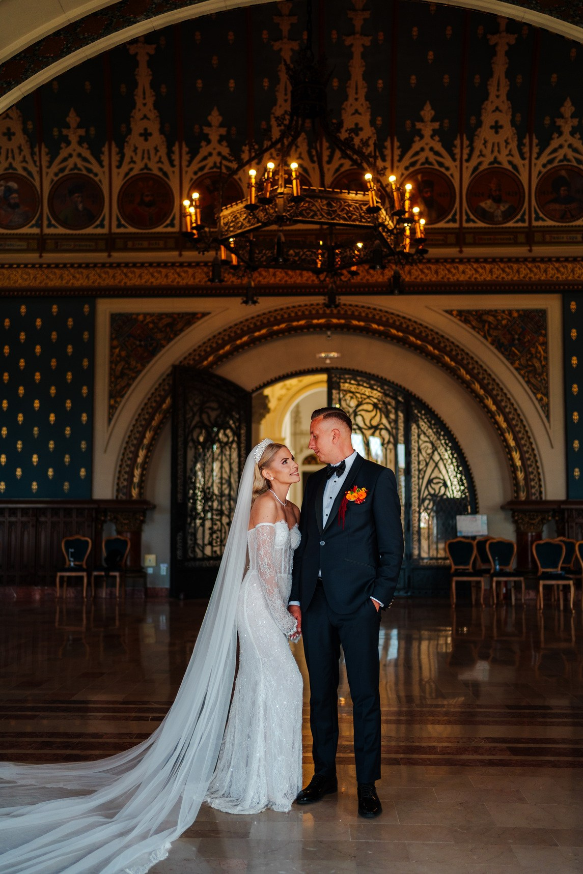Fotografie de nunta in Iasi la Palatul culturii