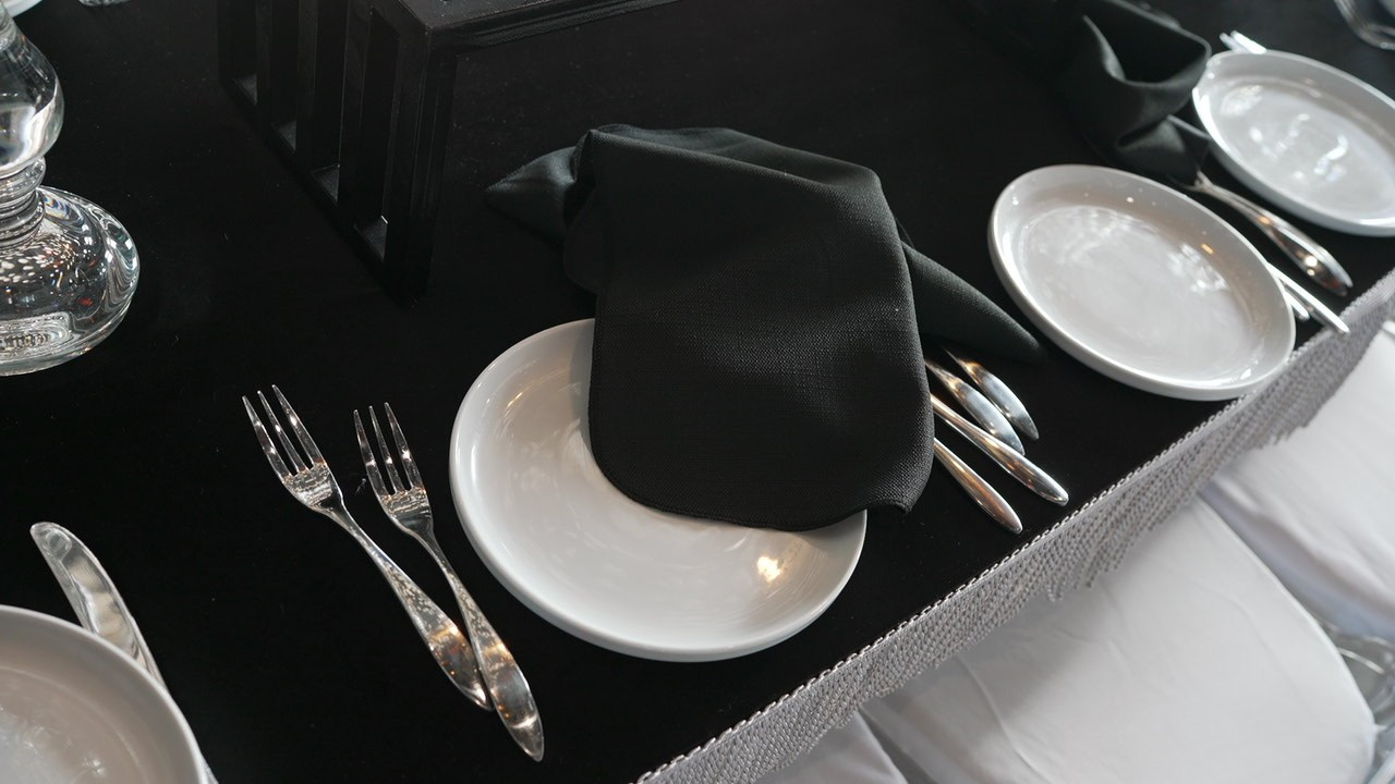 VIA / BASICO. Wedding and events photographers Studio Shalom