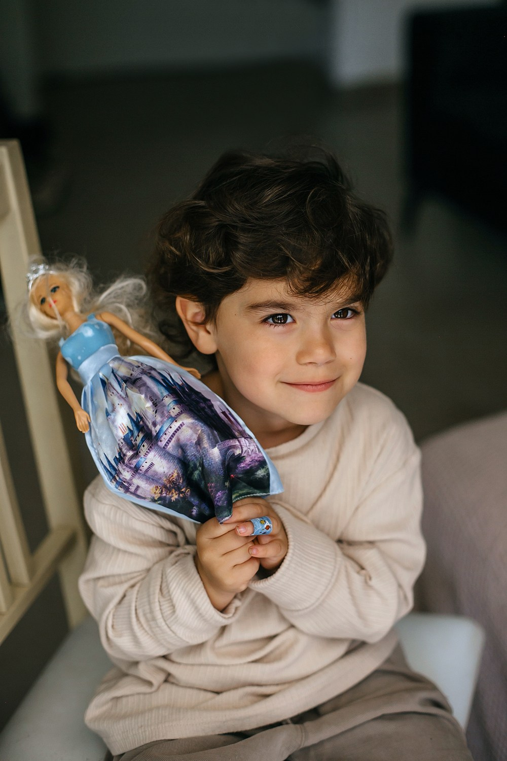 Mom&daughter at home. Family photographer in Israel