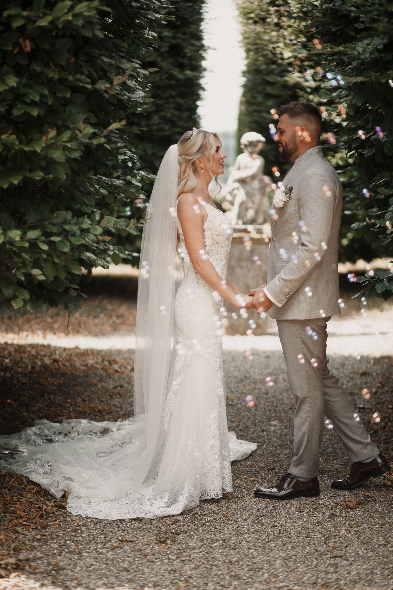 Freie Trauung Schloss Assumstadt – Laura & Robert | Hochzeitsfotos & Videos