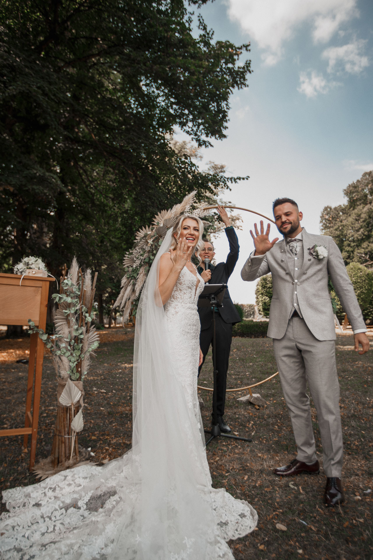 Freie Trauung Schloss Assumstadt – Laura & Robert | Hochzeitsfotos & Videos