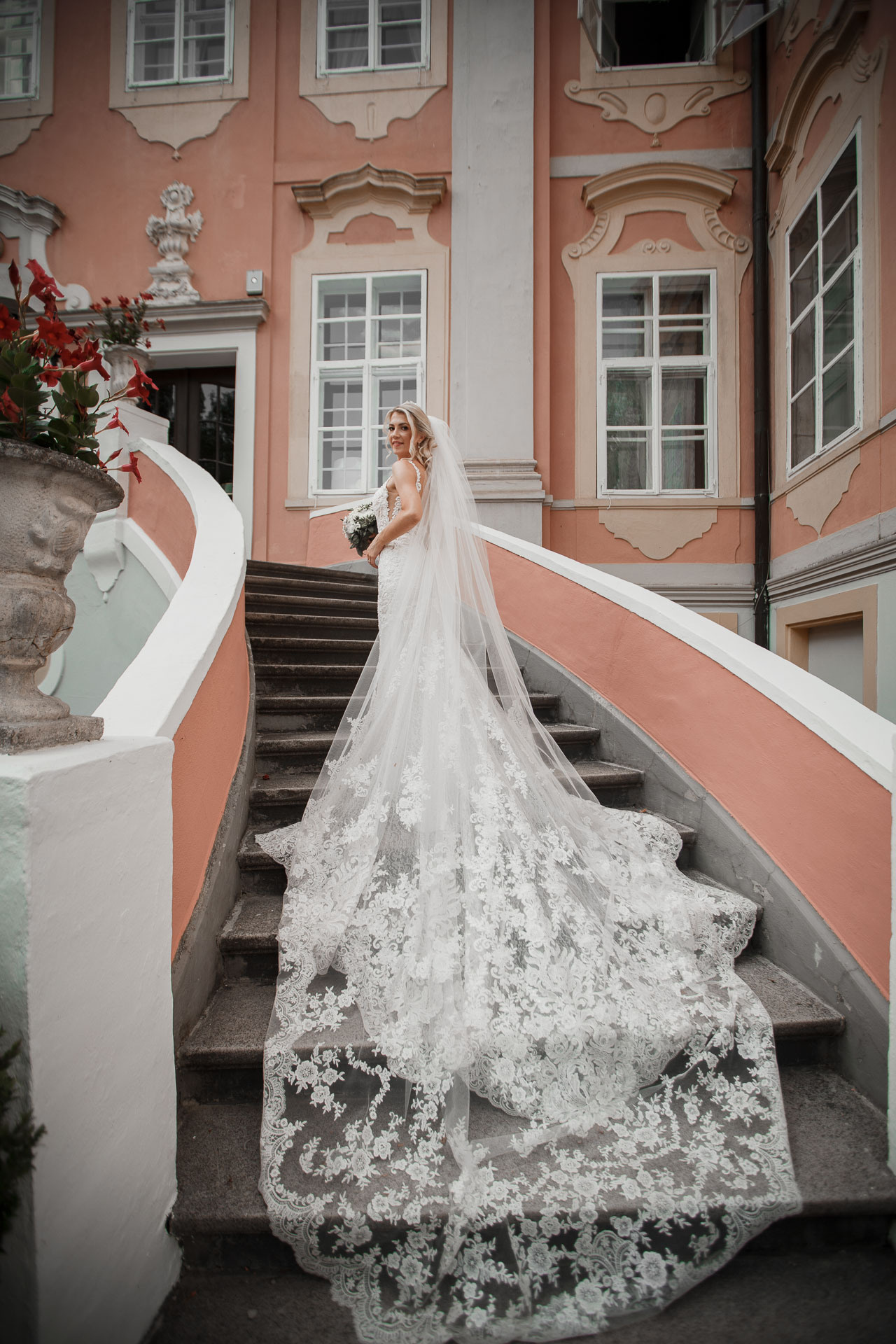 Freie Trauung Schloss Assumstadt – Laura & Robert | Hochzeitsfotos & Videos