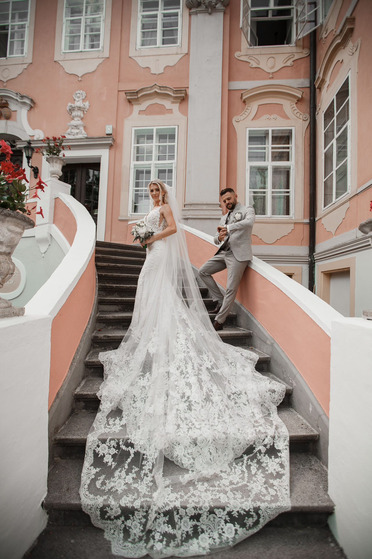 Freie Trauung Schloss Assumstadt – Laura & Robert | Hochzeitsfotos & Videos