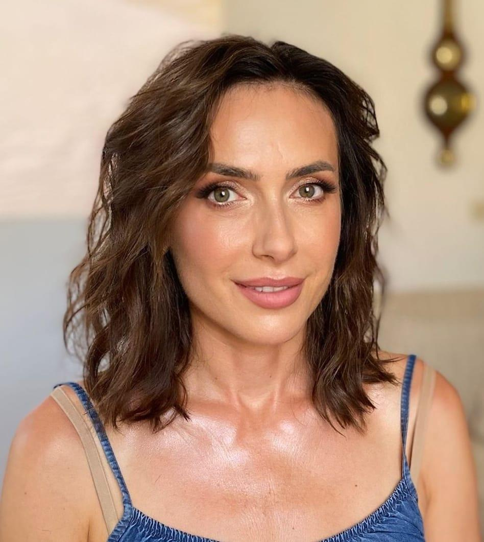 Wedding hairstyles in Rome, Italy. Curls, waves, up-do’s. Makeup artist and hairstylist in Rome Italy | Kate Lisi