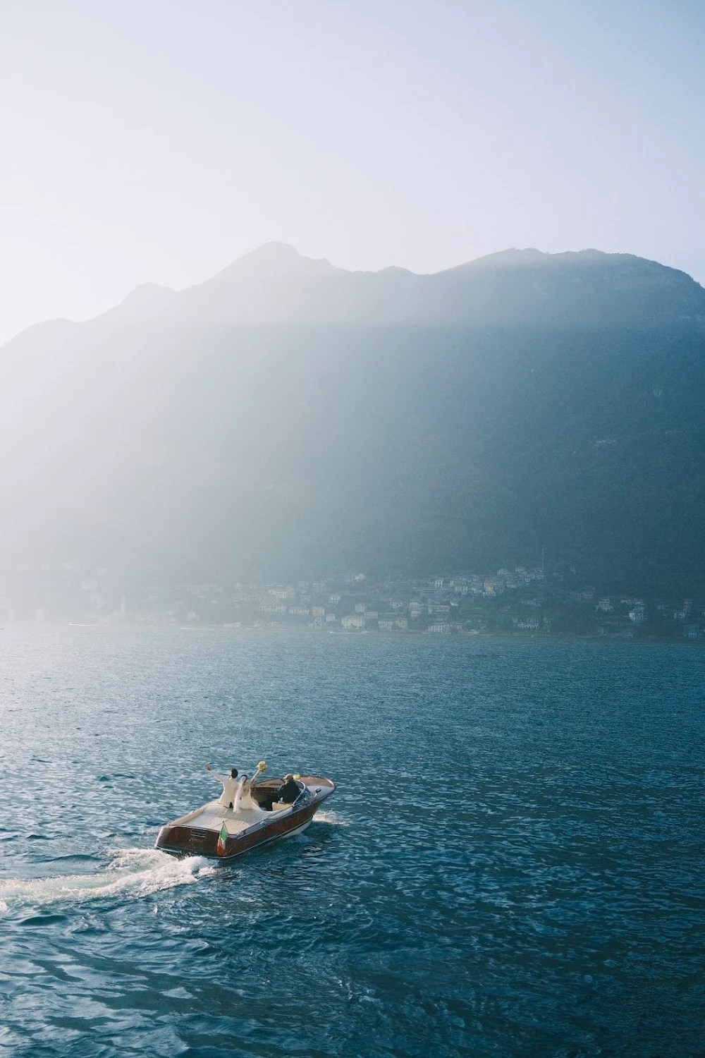 Candid moments. Wedding photographer Como Lake, Italy