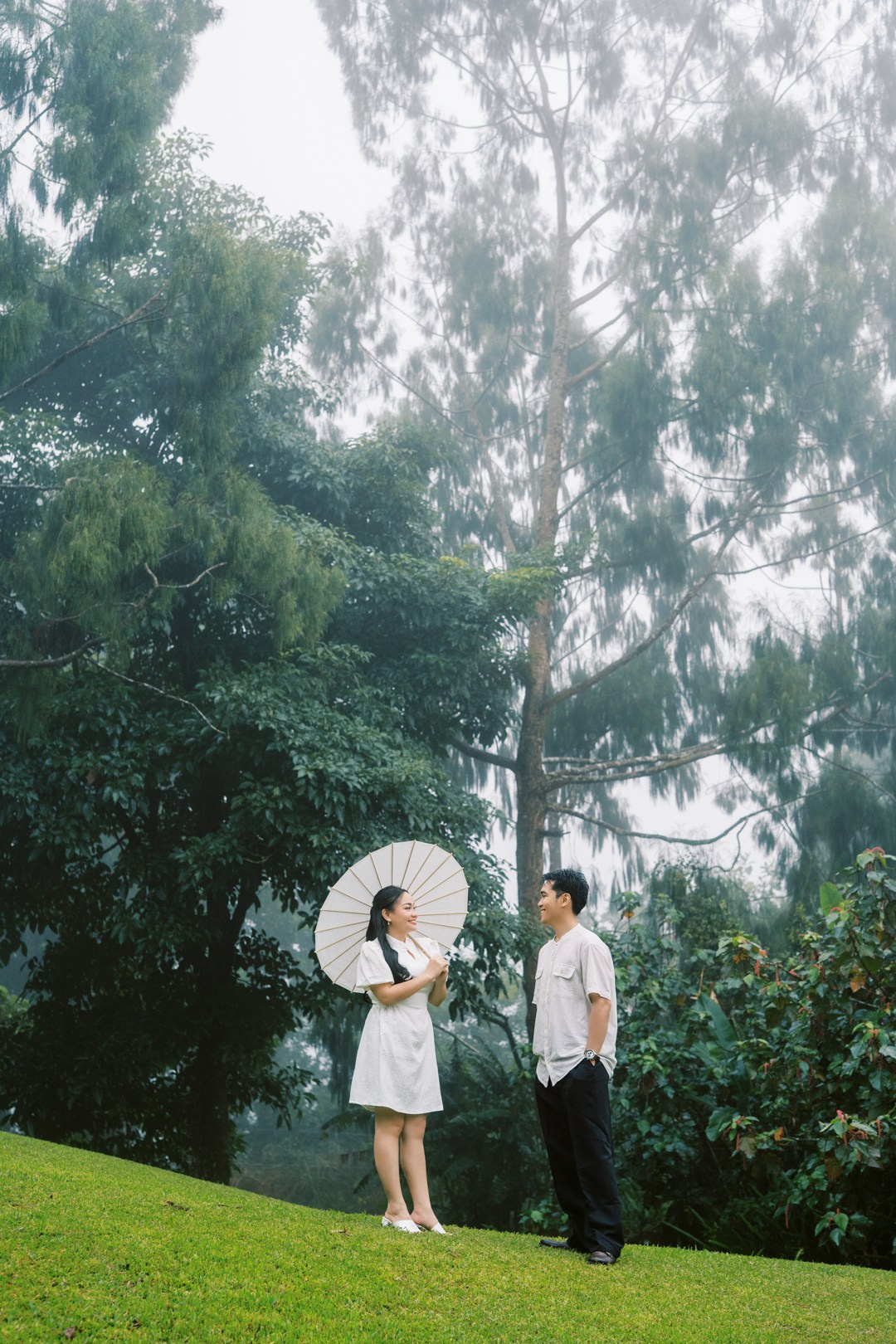 Denver and Honey Engagement Session. Momentaphoto