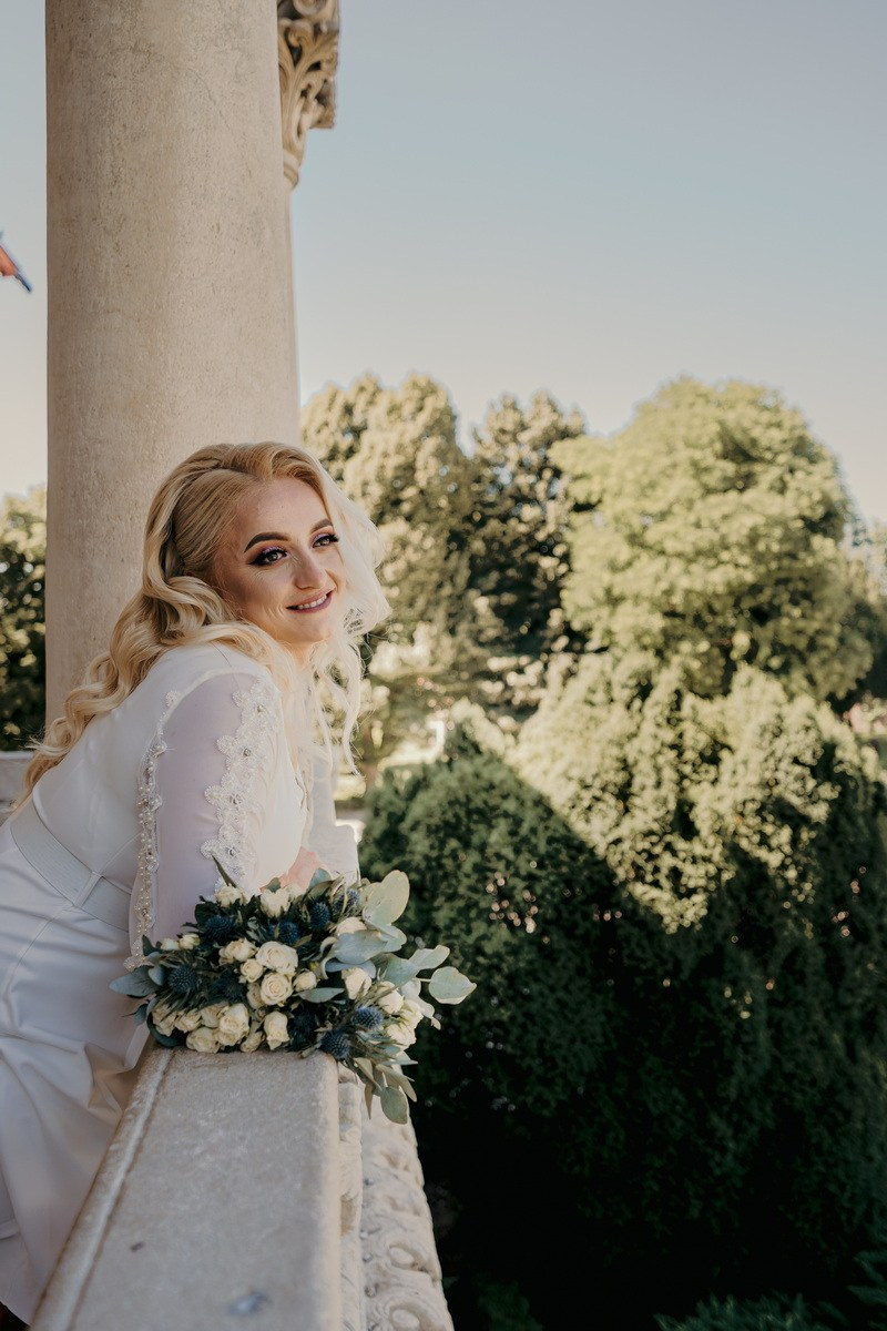 Cununie civila. Amy Foto