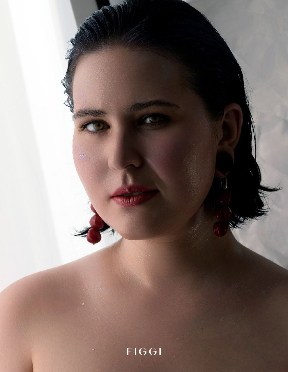 OLGA and “Walk with photographer” // APPROVED & FIGGI & ARTEGO & HILIFE & UNBOUND. Victoria Fedoseenko. Editorial portrait & brand & event photographer based in Serbia