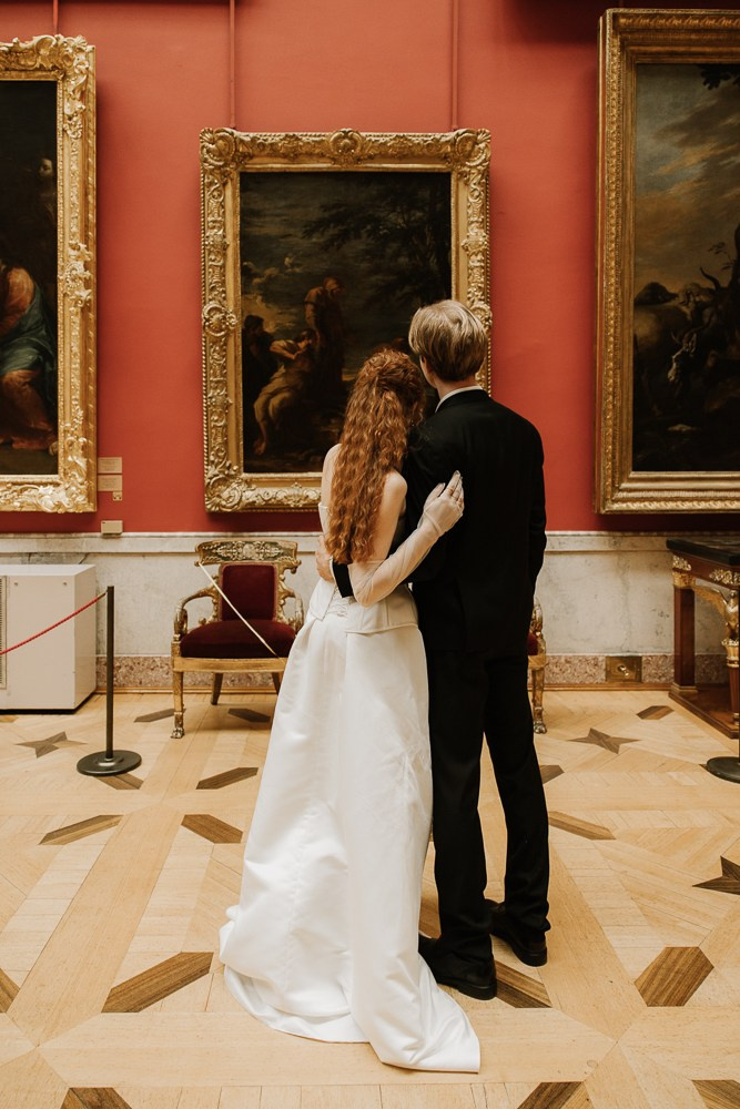 Anna & David (Hochzeitsfotoshooting im Museum). Familien & Hochzeitfotografin Nadja Holzmann