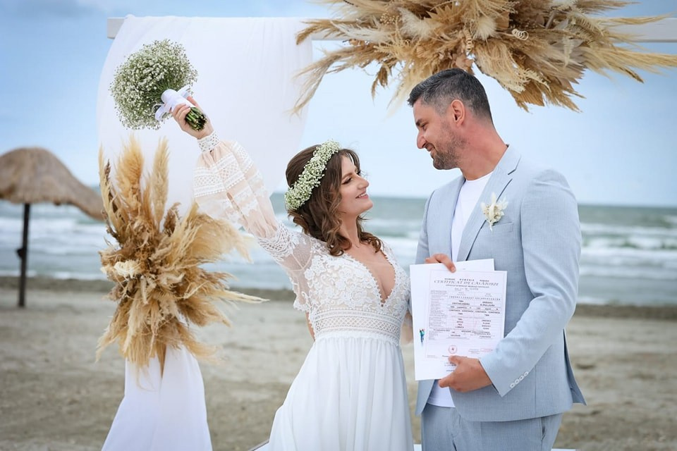 Elena & Cristian. Fotograf Nuntă Constanța - Moments by Gub