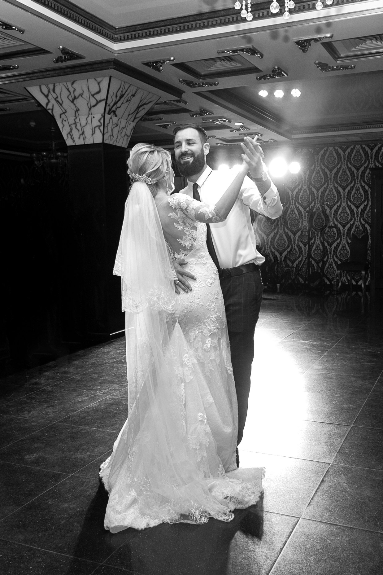 Botanical garden / Adrian & Diana. Wedding, event and family photographer in Paris, Emilian Olaru