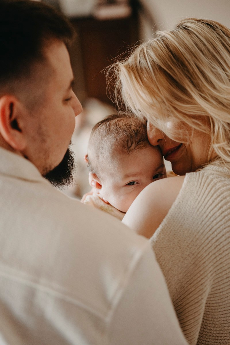 Jelena, Uros i Vasilije / porodicno fotografisanje kod kuce. Deciji i porodicni fotograf u Beogradu Oksana Skendzic