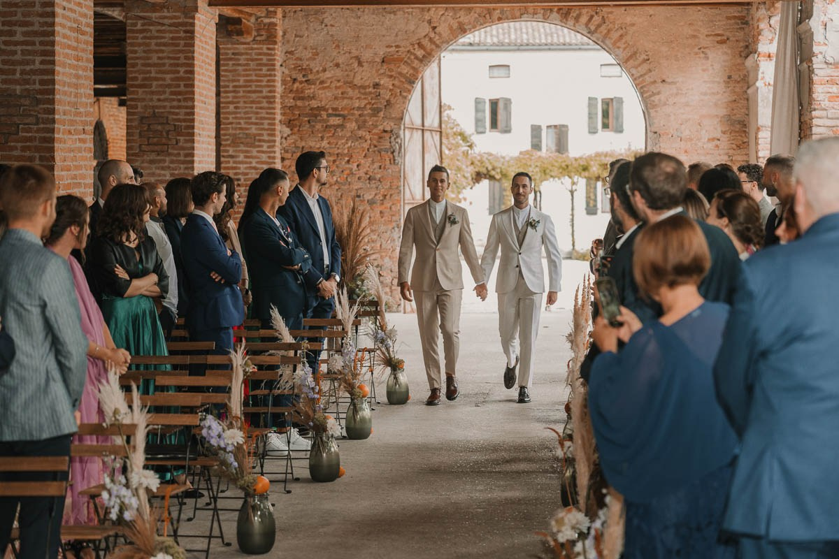 Francesco e Leonardo matrimonio presso la tenuta Le Risare Italia. Lorenzo Mazzega Wedding | Fotografo Matrimonio Milano | Reportage