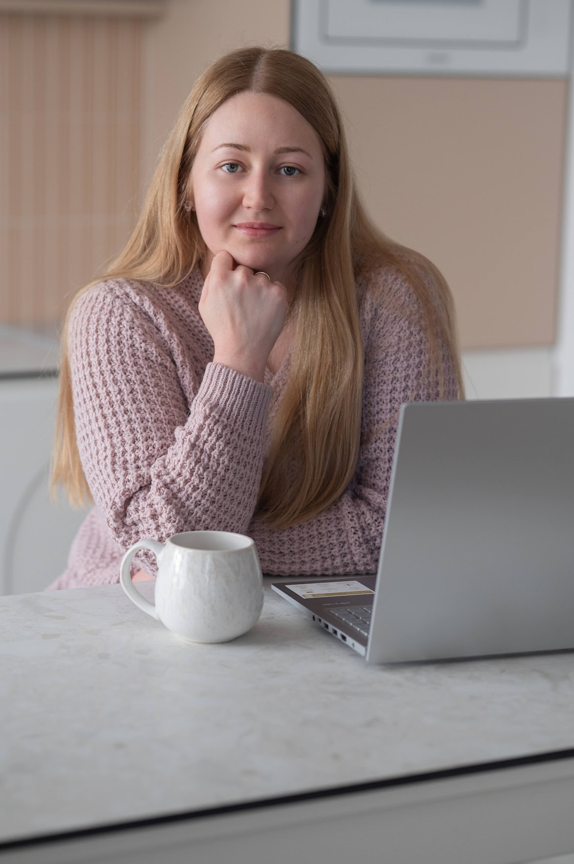 Фотосессия для ленты соц сетей смм специалист. Фотограф в Калининграде Анна Пошкус