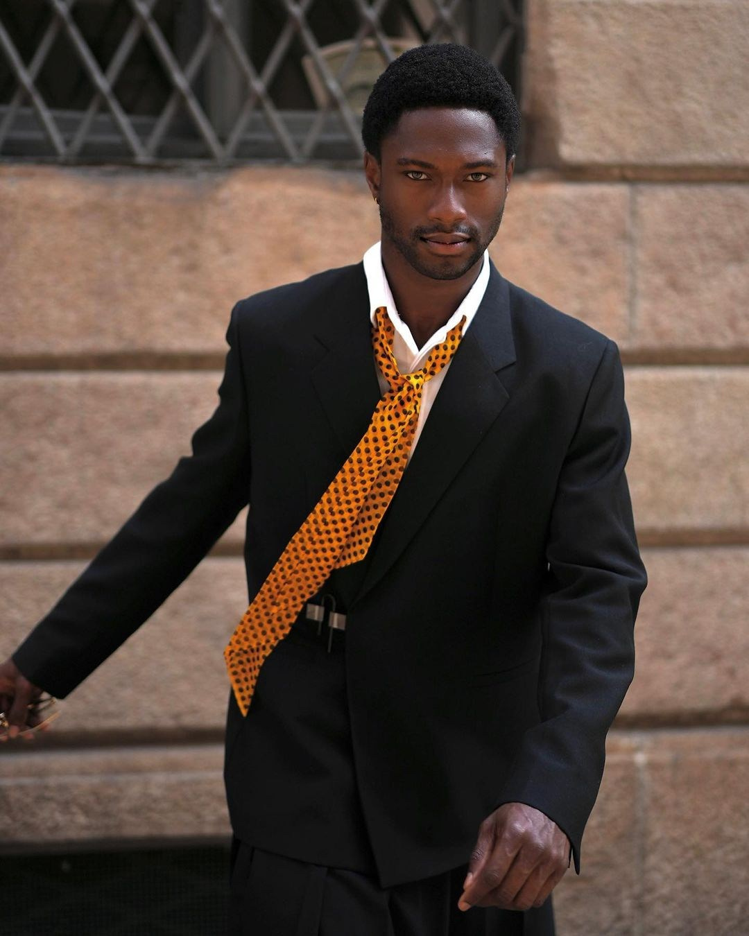 Sadiqdesh. Julia Di |Fashion streetstyle photographer|videomaker in Milan & Paris