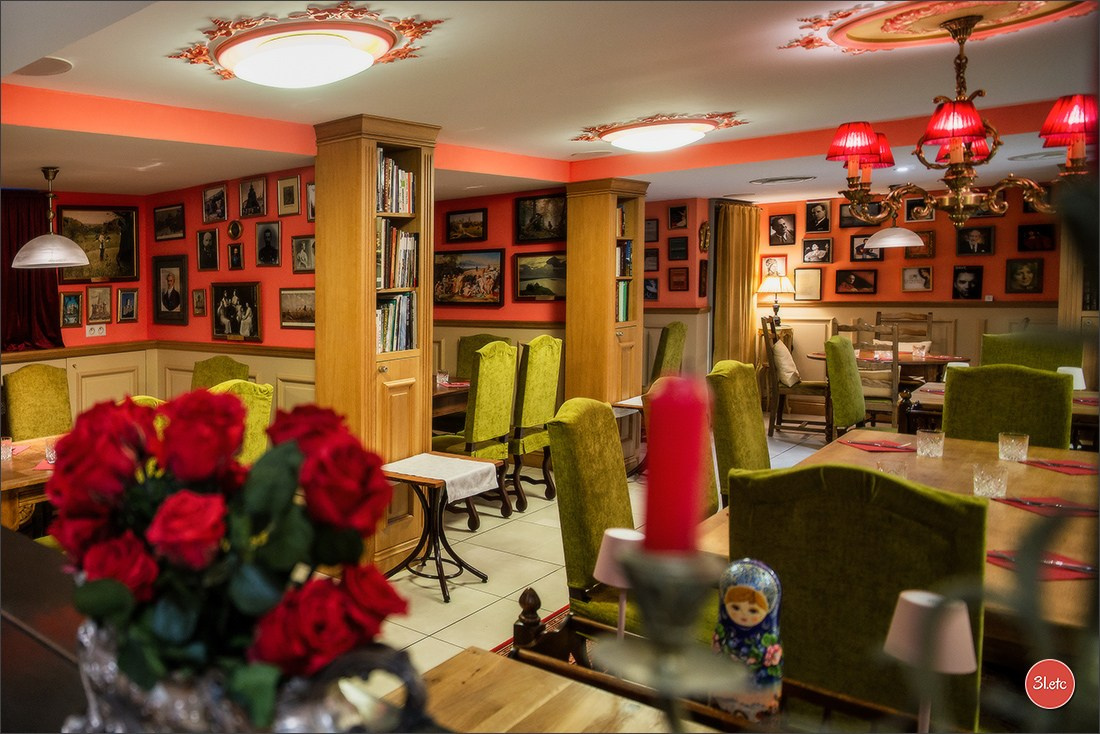 Интерьер ресторана "Достоевский". Photographe à Strasbourg | Portraits, Studio, Enfants, Événements