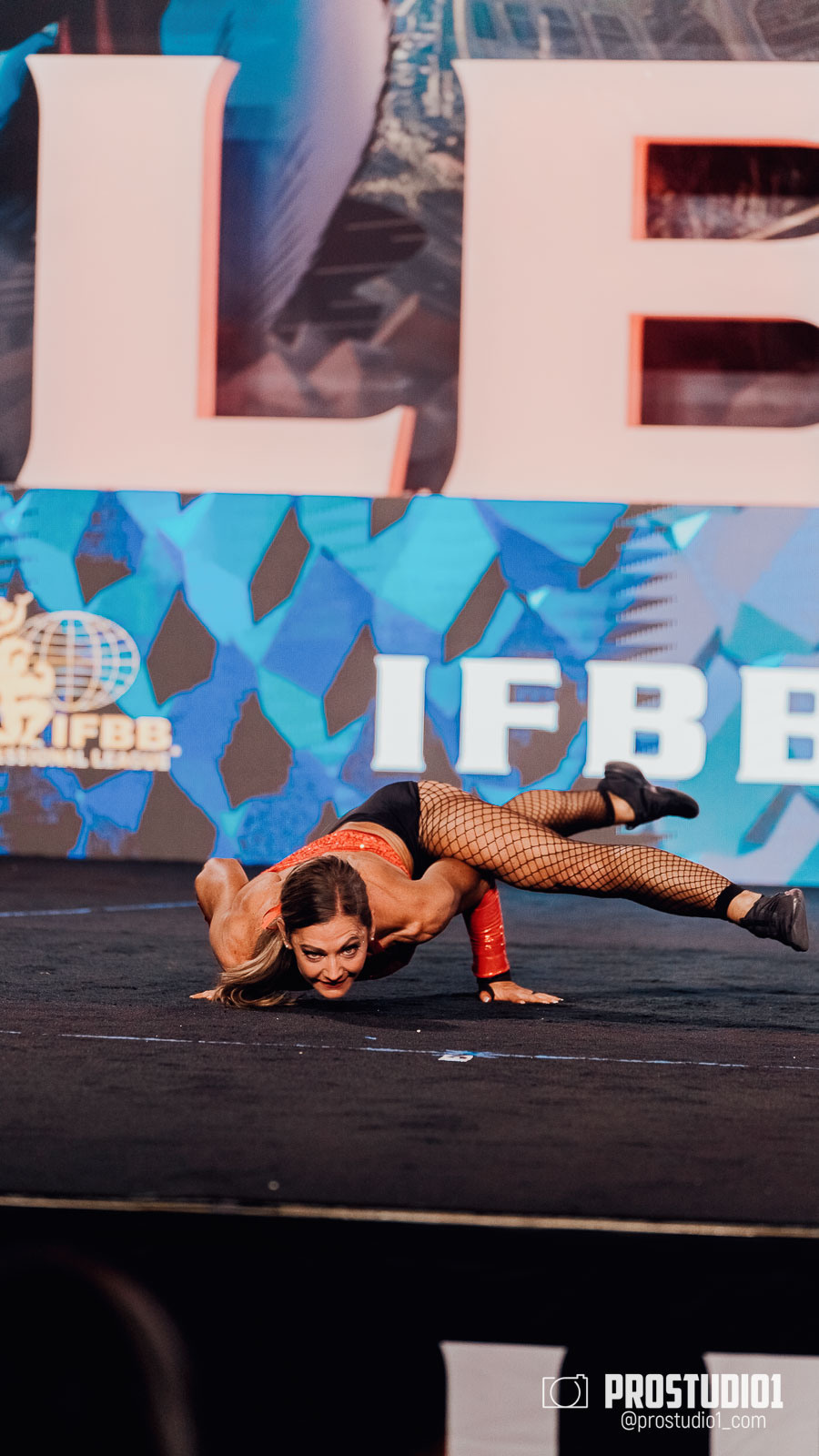 WOMEN’S FINAL IFBB PRO MASTERS. Photo & Video Production Studio #1