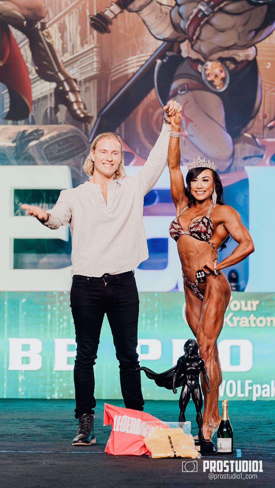 WOMEN’S FINAL IFBB PRO MASTERS. Photo & Video Production Studio #1