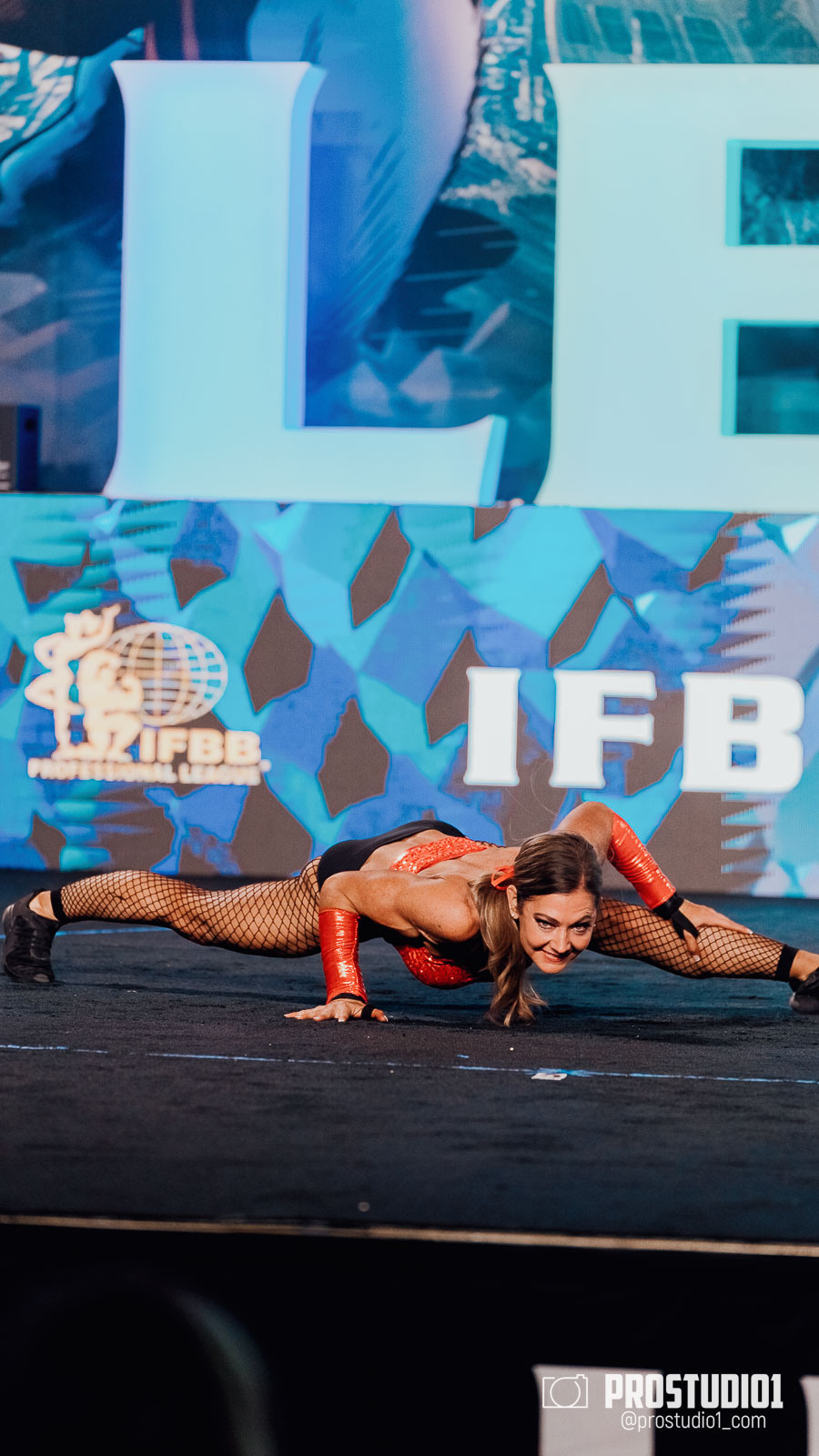 WOMEN’S FINAL IFBB PRO MASTERS. Photo & Video Production Studio #1