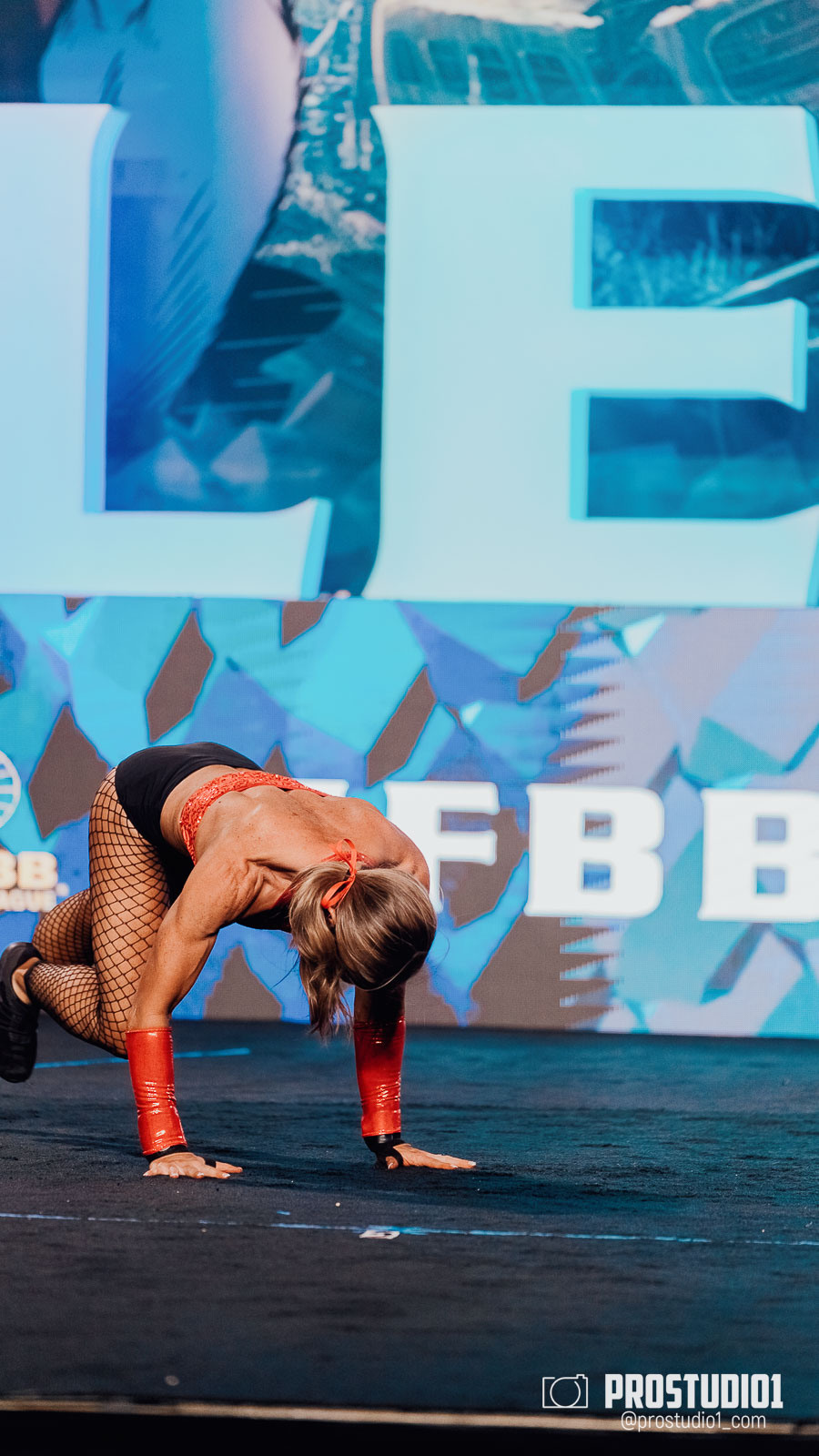 WOMEN’S FINAL IFBB PRO MASTERS. Photo & Video Production Studio #1