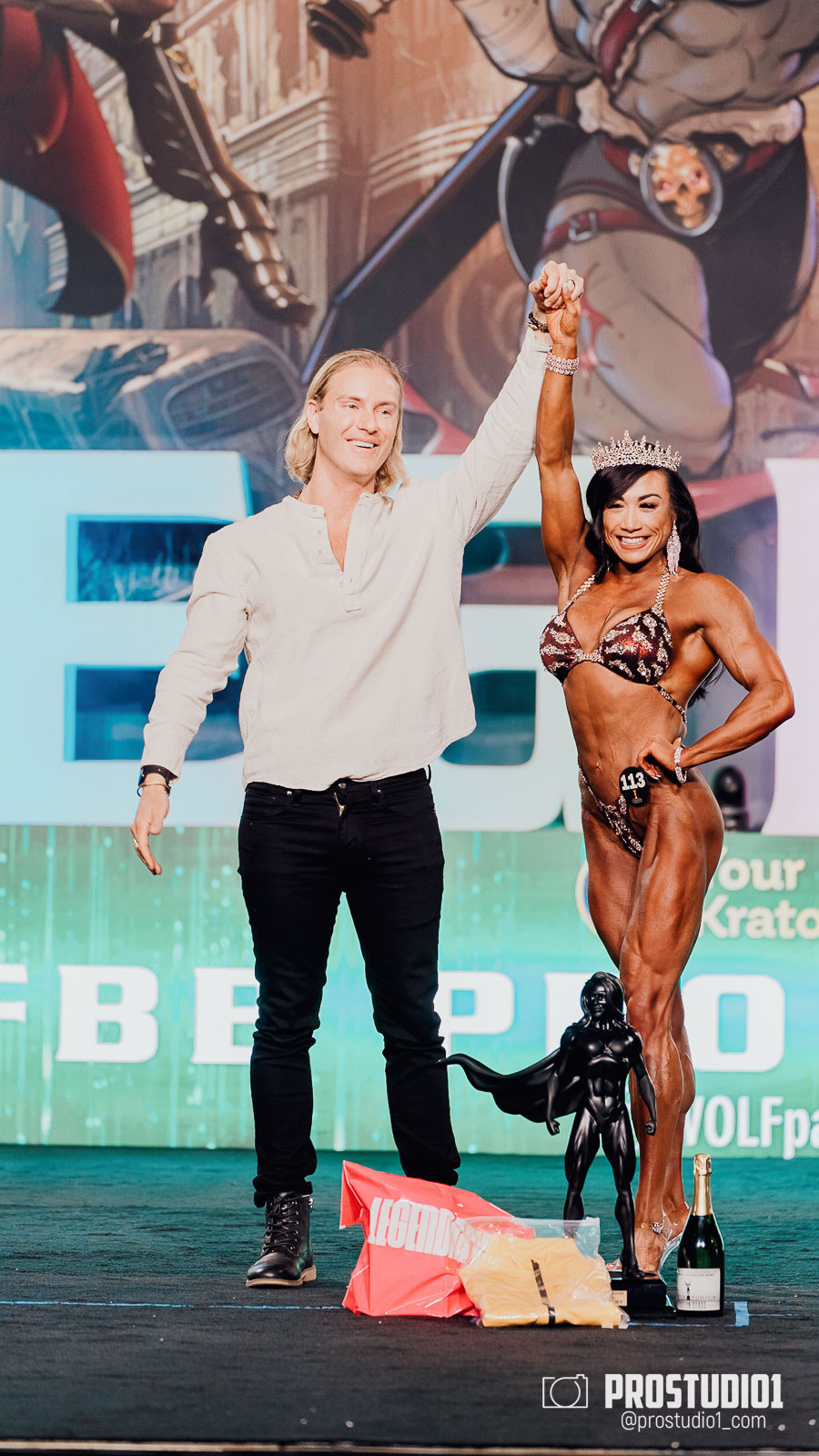 WOMEN’S FINAL IFBB PRO MASTERS. Photo & Video Production Studio #1