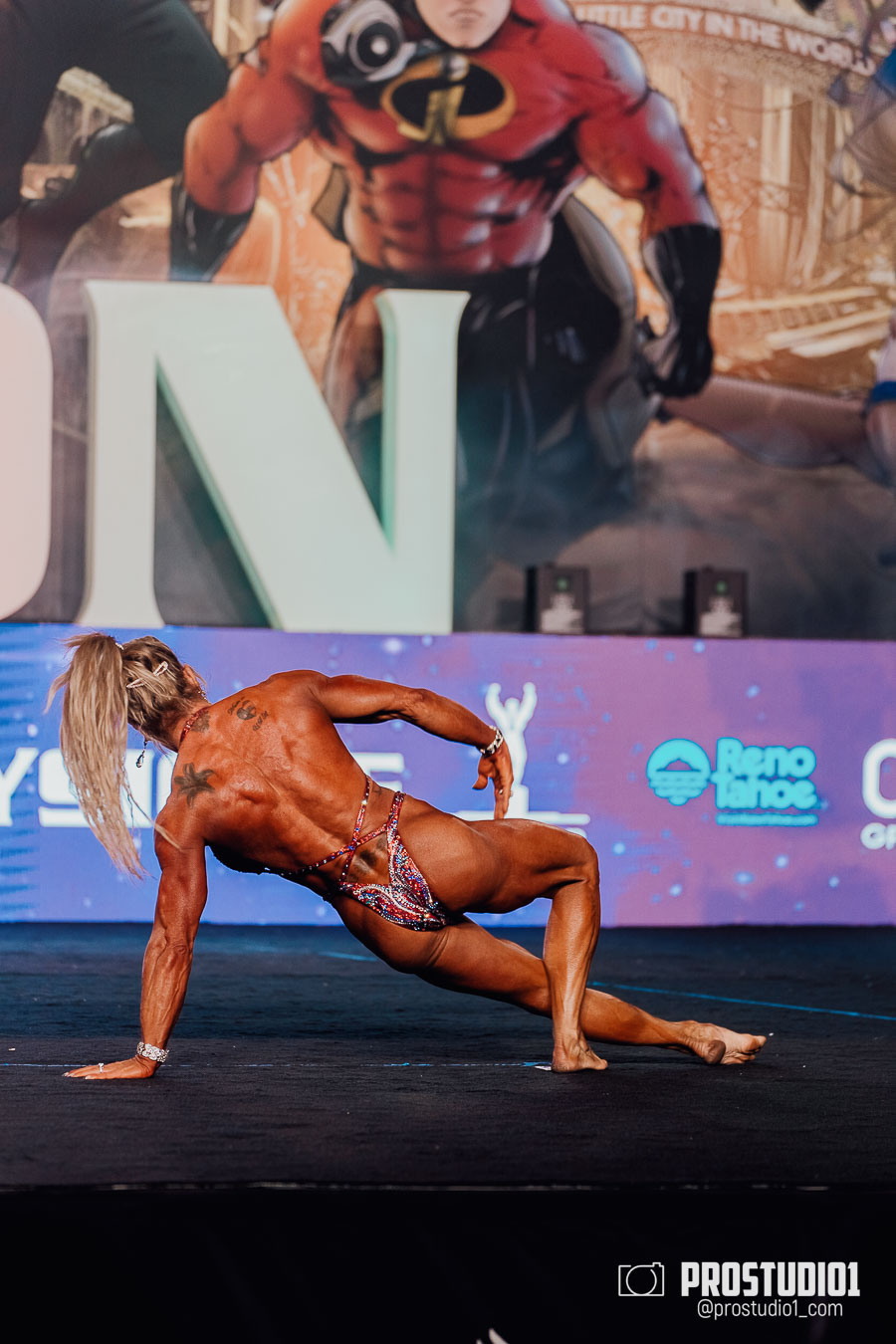 WOMEN’S FINAL IFBB PRO MASTERS. Photo & Video Production Studio #1