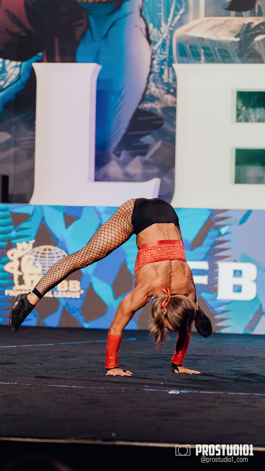 WOMEN’S FINAL IFBB PRO MASTERS. Photo & Video Production Studio #1