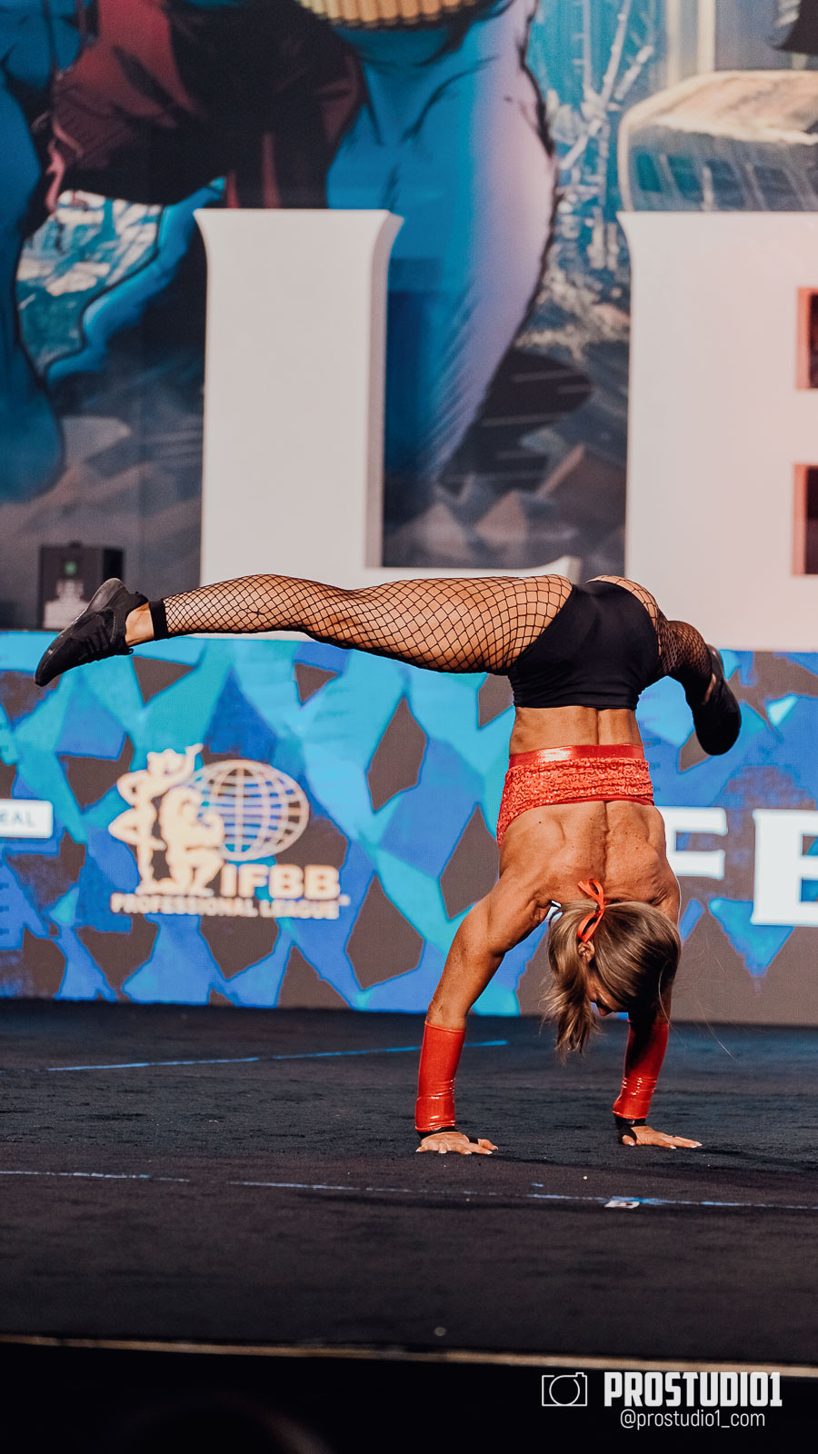 WOMEN’S FINAL IFBB PRO MASTERS. Photo & Video Production Studio #1