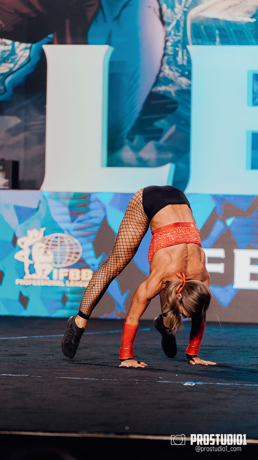 WOMEN’S FINAL IFBB PRO MASTERS. Photo & Video Production Studio #1