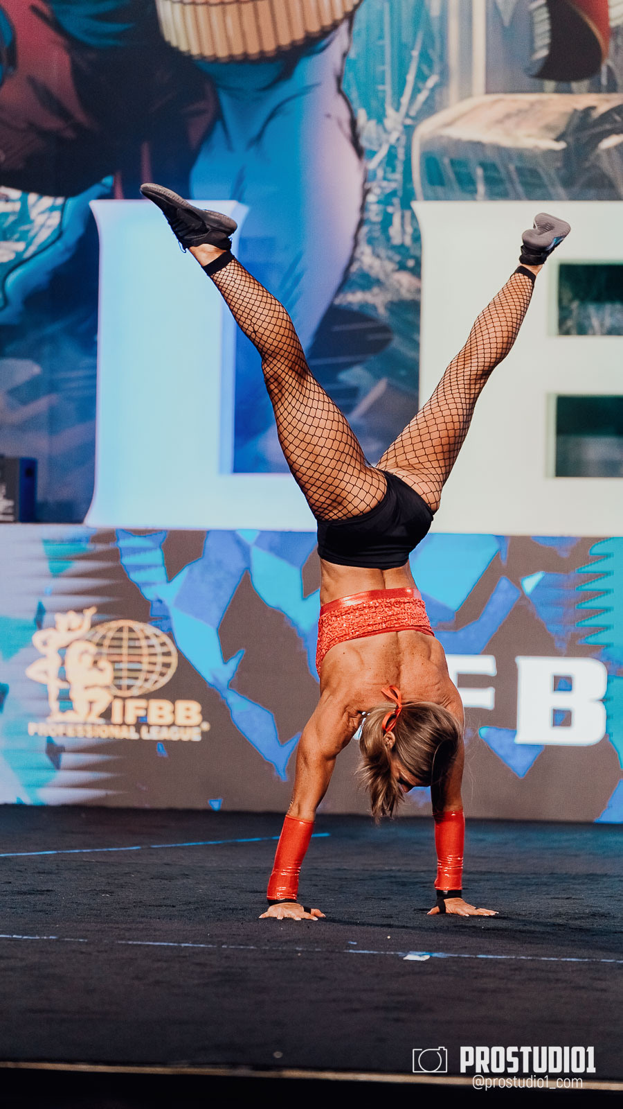 WOMEN’S FINAL IFBB PRO MASTERS. Photo & Video Production Studio #1