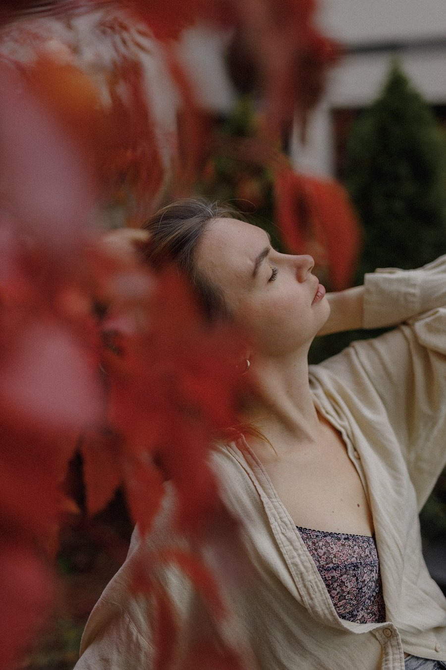 Emilia. Sesja w domu i ogrodzie. Fotograf w Krakowie i Europie