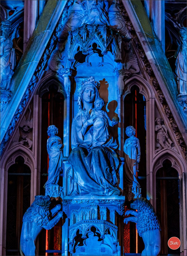 La mise en lumière de la Cathédrale de Strasbourg, du 5 juillet au 8 s. Photographe à Strasbourg | Portraits, Studio, Enfants, Événements