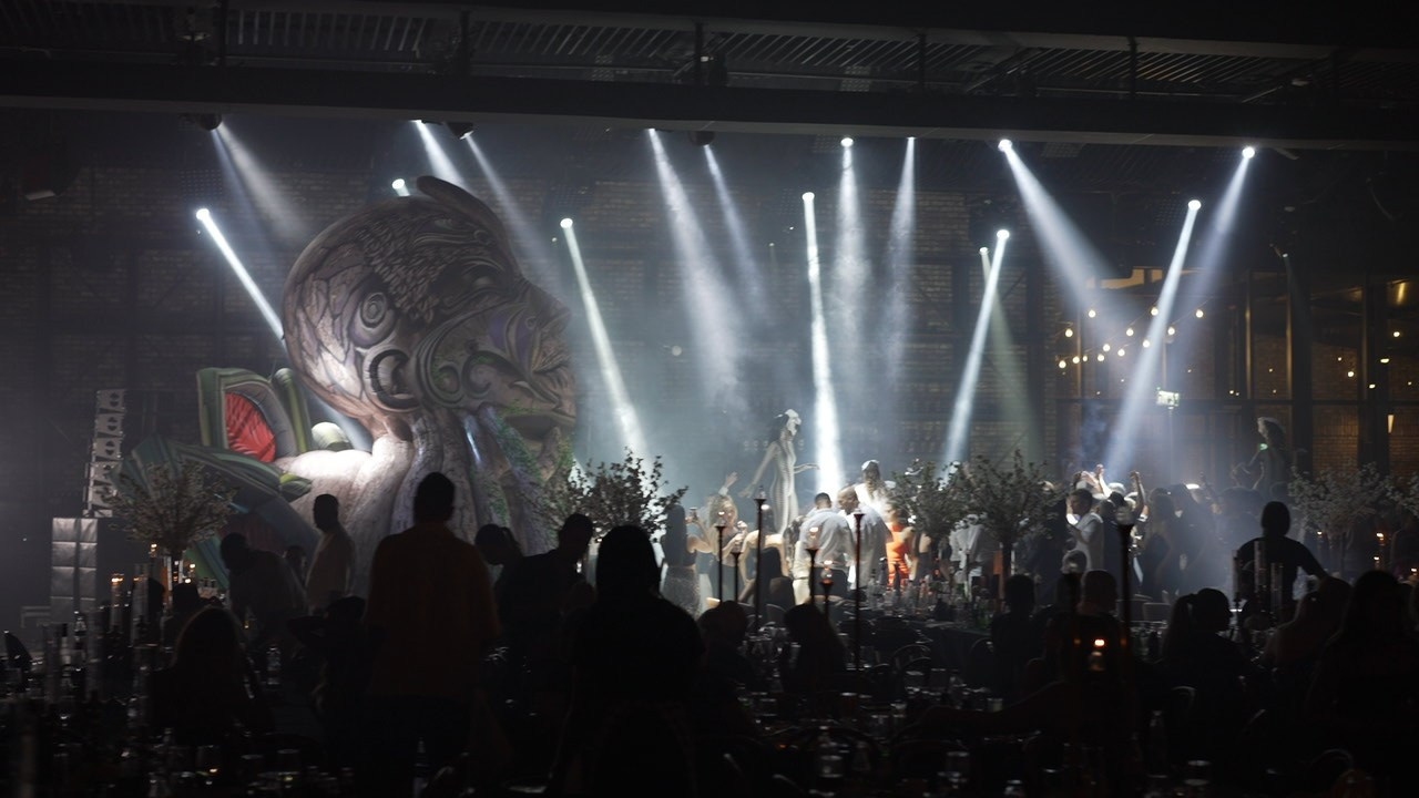 VIA / BASICO. Wedding and events photographers Studio Shalom