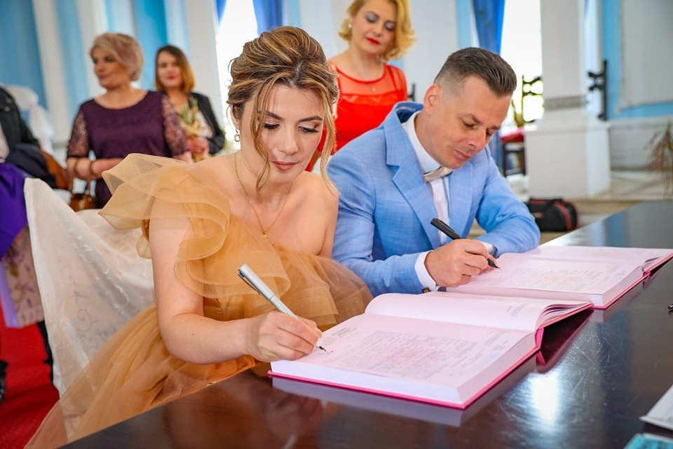 Catalina & Roger. Fotograf Nuntă Constanța - Moments by Gub