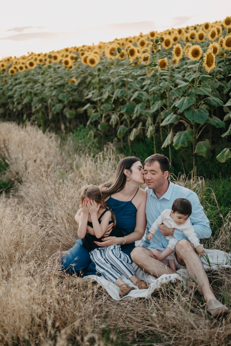 Jelena Milos Dunja i Mila / porodicno fotografisanje. Deciji i porodicni fotograf u Beogradu Oksana Skendzic