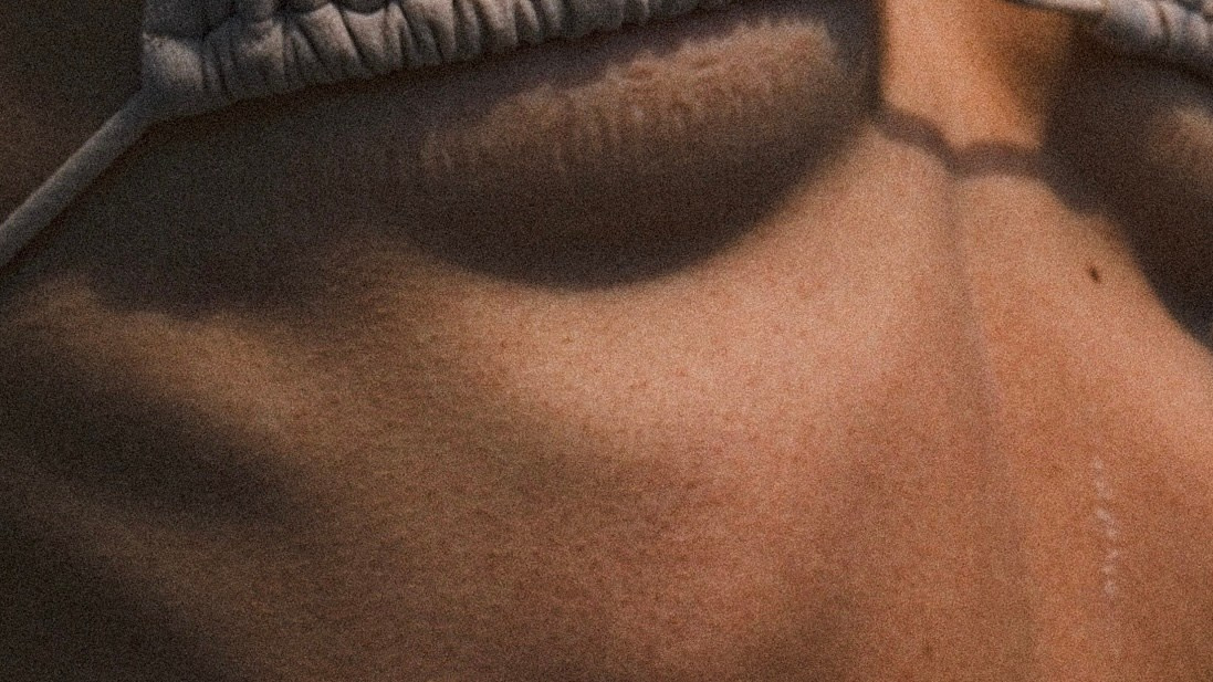 PHOTOS. Visual artist, available worldwide