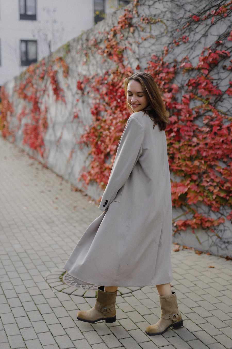 Emilia. Sesja w domu i ogrodzie. Fotograf w Krakowie i Europie