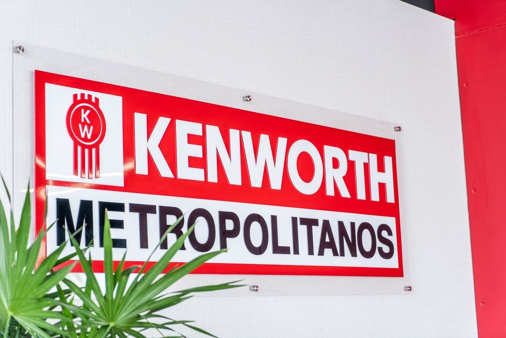 Kenworth Instalaciones. Alex Martínez Fotógrafo | Bodas, retratos y eventos en Tijuana