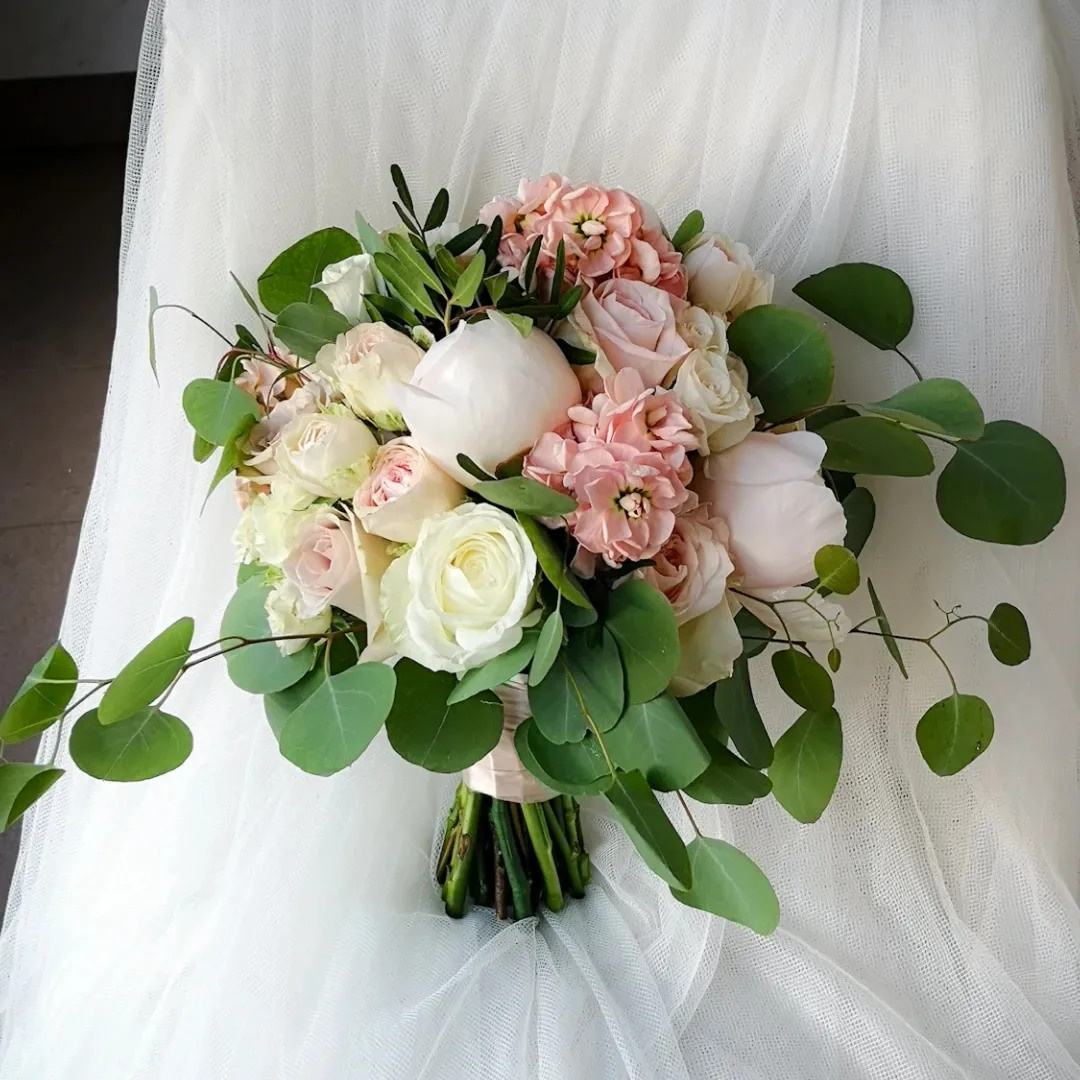 Līgavas pušķis bežā, šokolādes toņos. Event design, decoration, floristry, gift, Irina Novika, Riga, Latvia