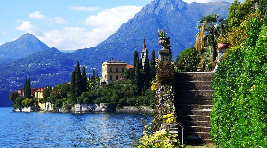 Best 10 Villas on Lake Como for a Dreamy Destination Wedding & Elopement in Italy. Fotograf de nuntă Alex Pasarelu
