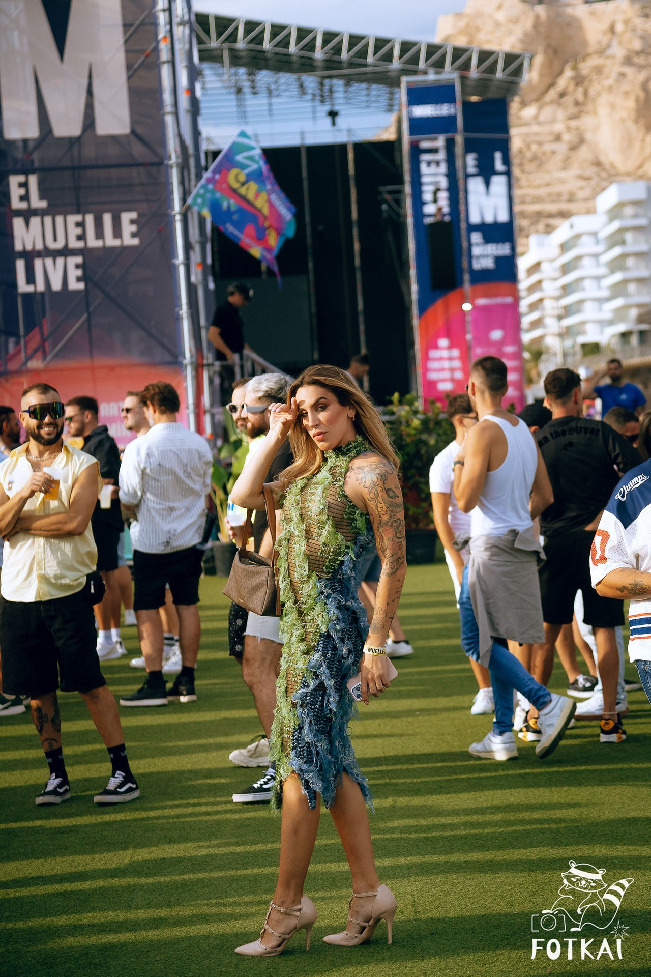 Cariña: La Fiesta 2025 Alicante — fotos del festival LGTBI y drag shows | FOTKAI