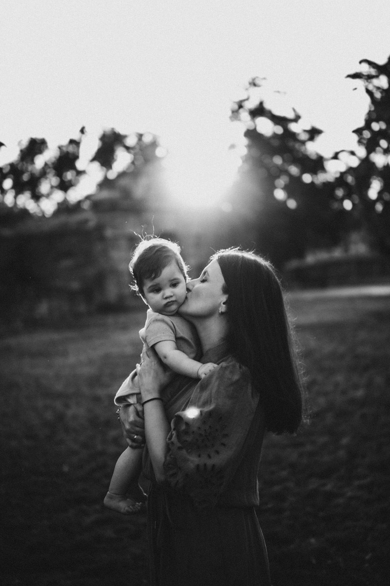 Jovana Zoran Jana i Bogdan — porodicno fotografisanje napolju. Deciji i porodicni fotograf u Beogradu Oksana Skendzic