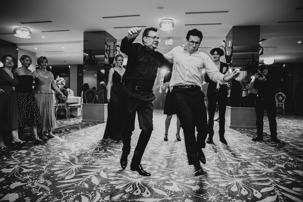 Isil si Radu by Fotograf nunta Iasi — Eduard Schiopu