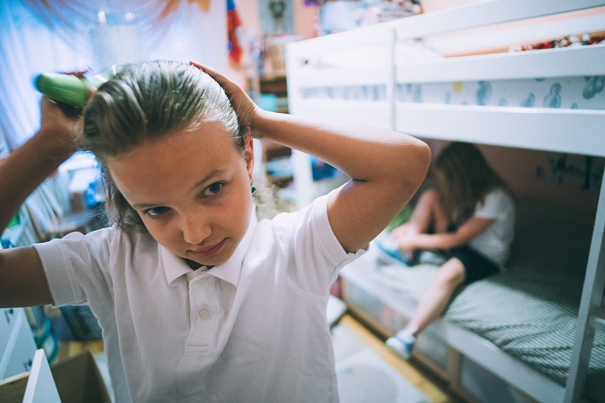 10 years ago Today — First day of school (Sophie and Eva) — Sony A7R II + Ultron 21mm f1.8 (Everything without autofocus). Emin Kuliyev — Award-Winning Wedding Photojournalist NYC & USA | Best Wedding Photographer Known for Candid, Timeless Moments