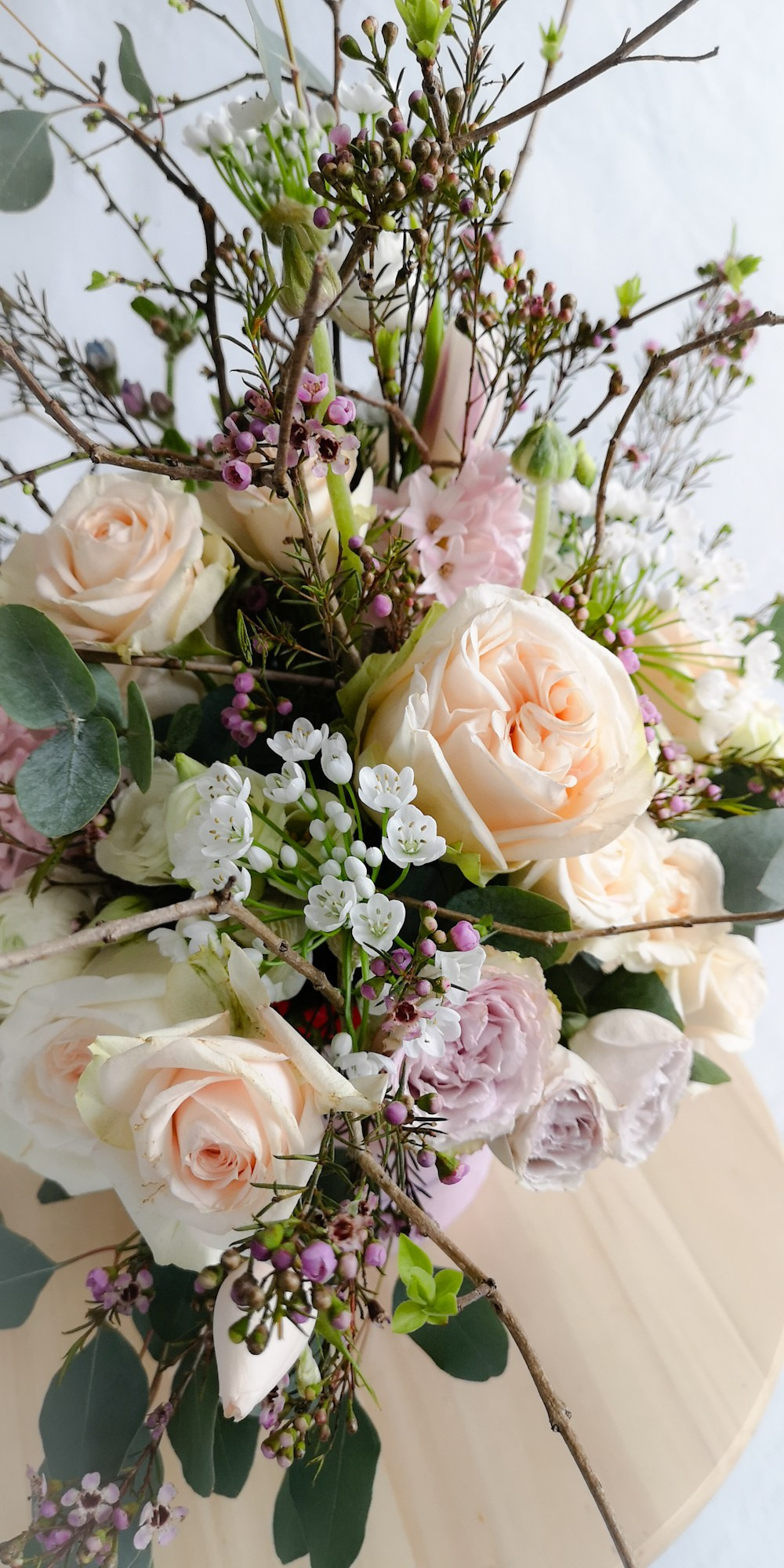 Ziedu pušķi kastē. Event design, decoration, floristry, gift, Irina Novika, Riga, Latvia