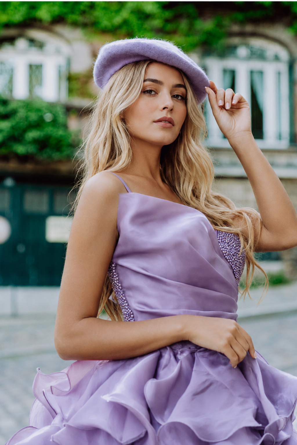 Emily in Paris Photoshoot in 2026. Photographe à Paris