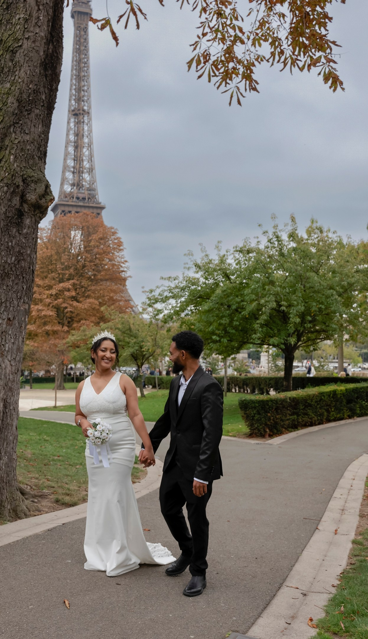 Wedding and proposal photoshoot in Paris. Alina Tagzieva- a photograper in Paris