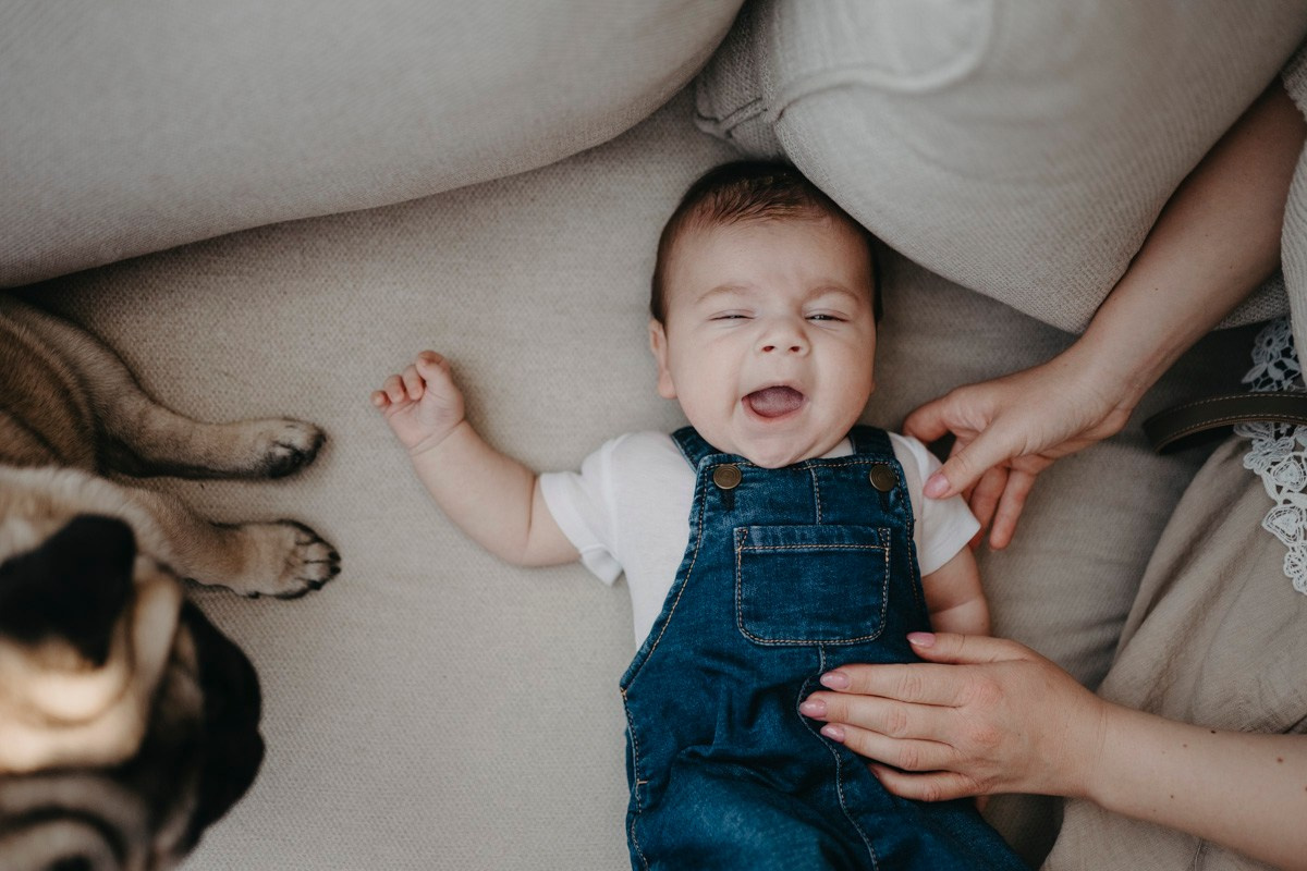 Jelena, Uros i Vasilije / porodicno fotografisanje kod kuce. Deciji i porodicni fotograf u Beogradu Oksana Skendzic