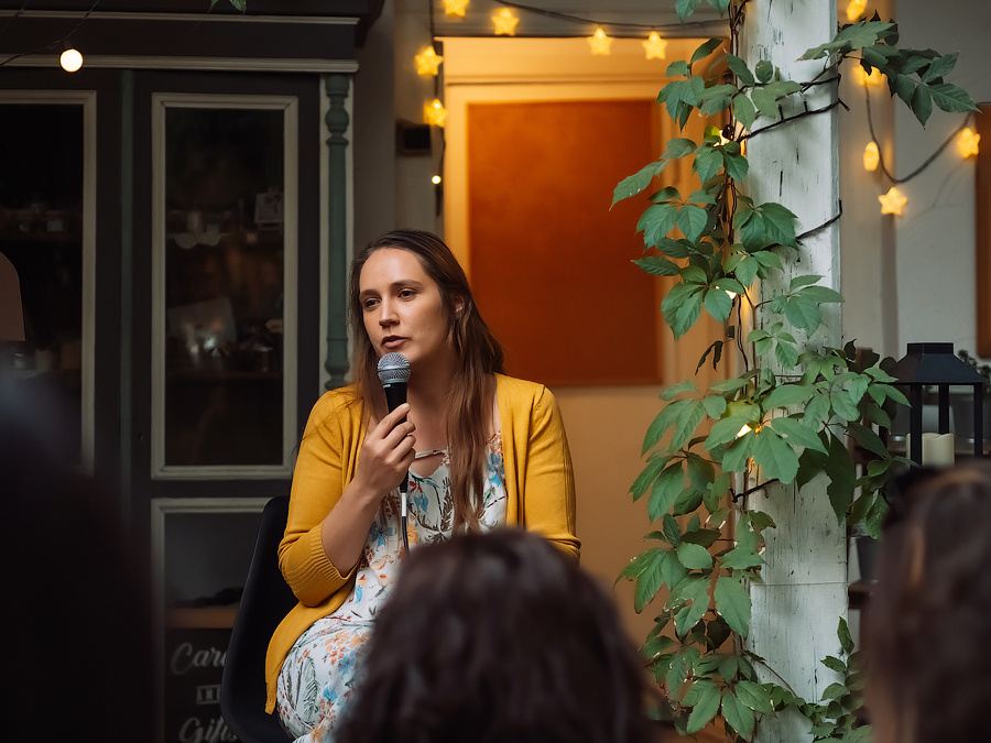 РЕПОРТАЖ. Фотограф в Ереване Карина Тоноян