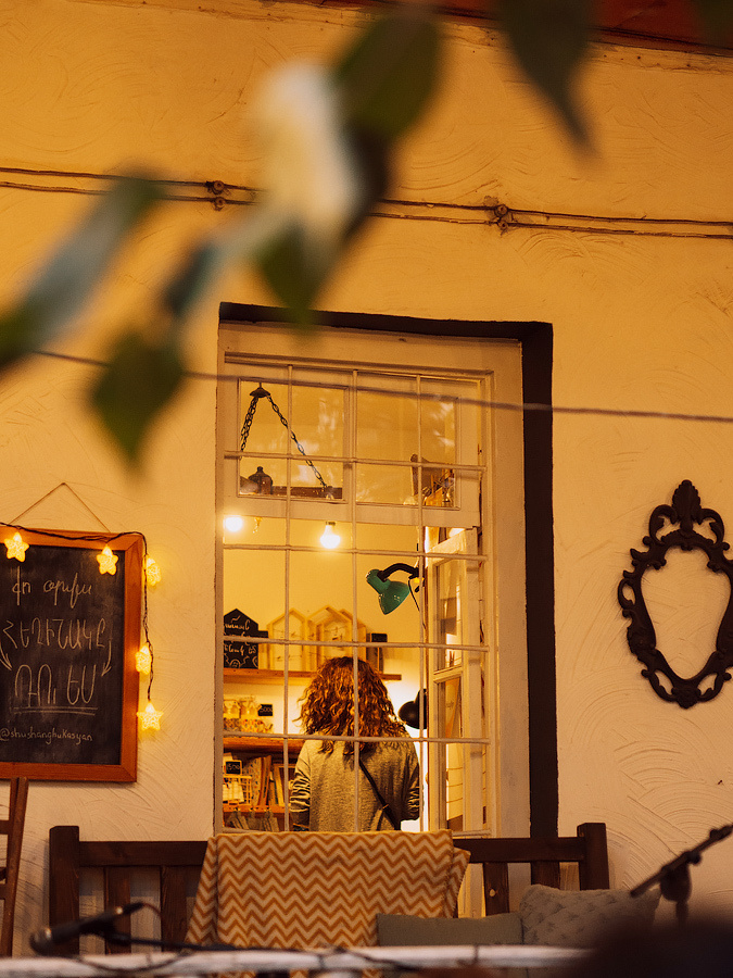 РЕПОРТАЖ. Фотограф в Ереване Карина Тоноян